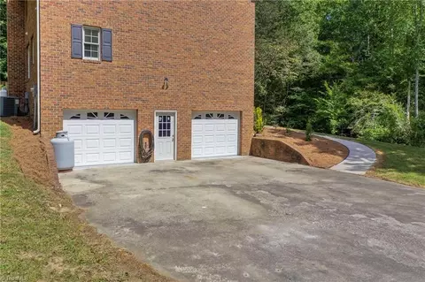 Exterior - 183 Bentbrook Dr, Advance, NC 27006 photo 6 of 8