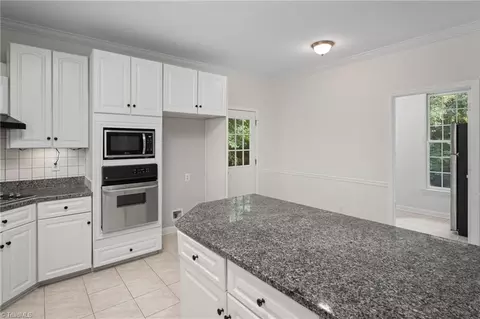 Kitchen - 183 Bentbrook Dr, Advance, NC 27006 photo 4 of 4