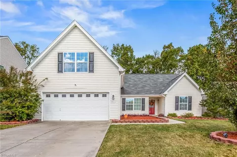 5207 Ian Dr, Mcleansville, NC 27301