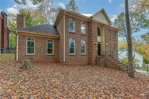 3807 Rappahannock Ct, Greensboro, NC 27407