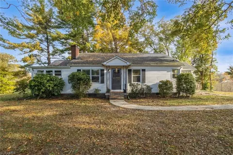 2735 Willard Rd, Winston Salem, NC 27107
