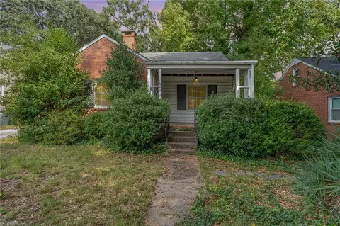 1302 Winstead Pl, Greensboro, NC 27408