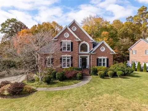 8405 Lismore St, Clemmons, NC 27012