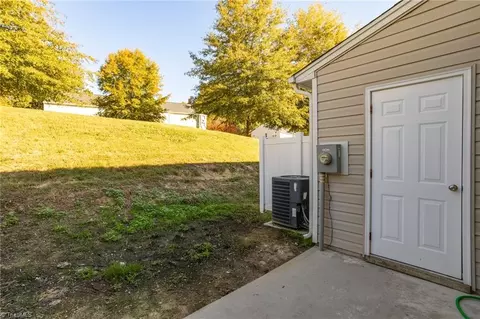 458 Sandybrooke Dr, High Point, NC 27265 photo 22