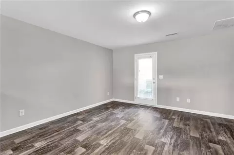 458 Sandybrooke Dr, High Point, NC 27265 photo 9