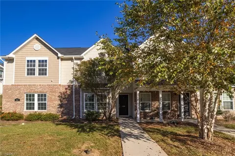 458 Sandybrooke Dr, High Point, NC 27265