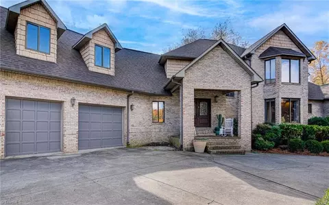 1197 Charleston Dr, Winston Salem, NC 27107