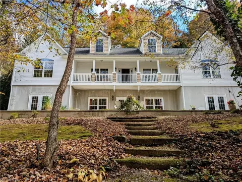 4012 Sunset Dr, Boonville, NC 27011