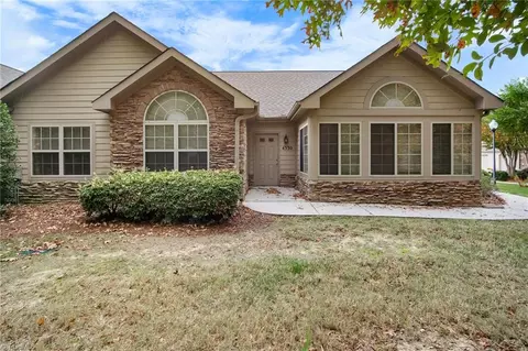 4330 Grassy Moss Dr, Greensboro, NC 27409