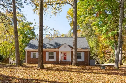 4304 Kimmeridge Rd, Greensboro, NC 27406