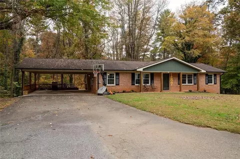 187 Westover Dr, Wilkesboro, NC 28697