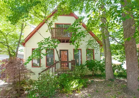 2747 Woodlore Trl, Winston Salem, NC 27103