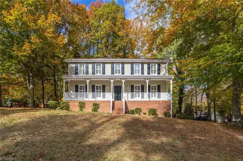 6000 Glenacre Dr, Kernersville, NC 27284