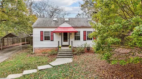 2307 Sherwood St, Greensboro, NC 27403