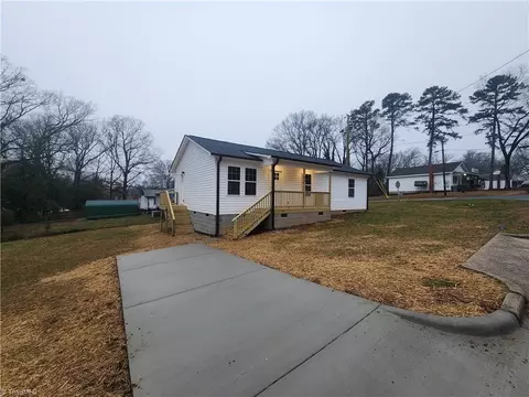 359 Peachtree St, Asheboro, NC 27203