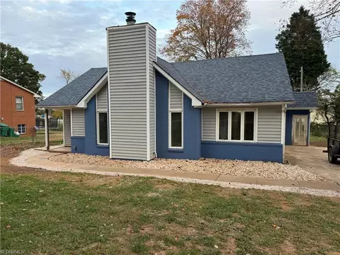 405 Crestline Dr, High Point, NC 27260