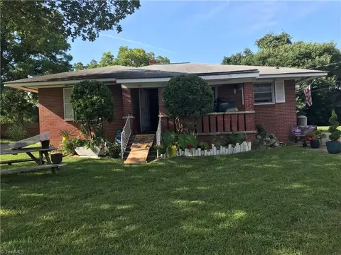 110 Hill St E, Graham, NC 27253