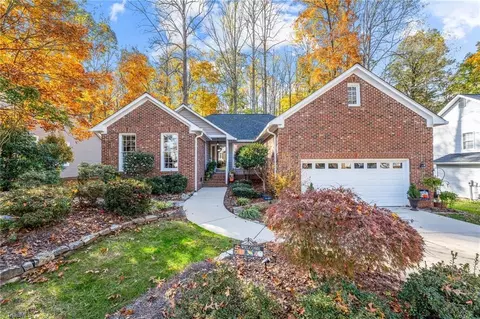 6411 Ivystone Dr, Jamestown, NC 27282