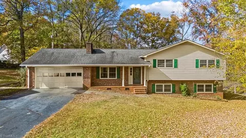195 Hawthorne Rd, Mocksville, NC 27028