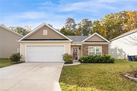 1061 Hidden Meadow Rd, Winston Salem, NC 27127