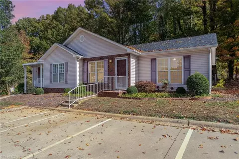520 Cooper St #2B, Asheboro, NC 27203