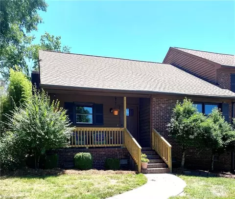 5102 Country Ln, Archdale, NC 27263