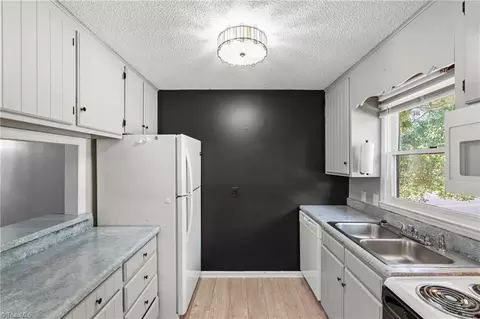 Kitchen - 300 Main St E #E, Pilot Mountain, NC 27041 photo 1 of 1