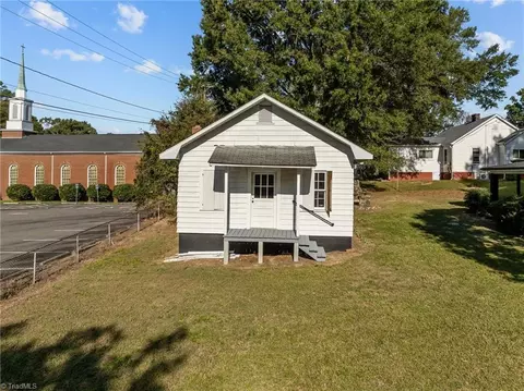 Exterior - 710 Packard Ave, Kannapolis, NC 28083 photo 8 of 12