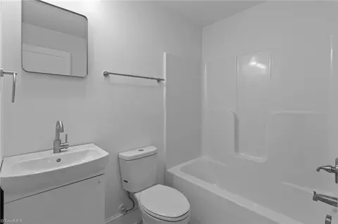 Bath - 710 Packard Ave, Kannapolis, NC 28083 photo 1 of 2