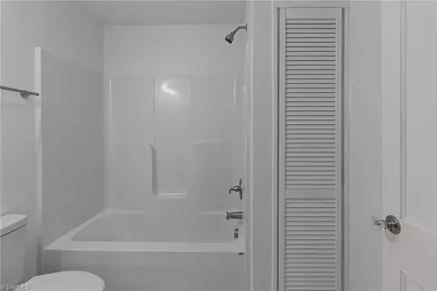 Bath - 710 Packard Ave, Kannapolis, NC 28083 photo 2 of 2