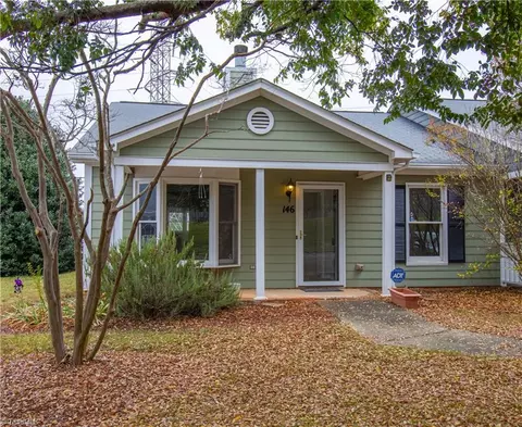 814 Guilford College Rd #146, Greensboro, NC 27409
