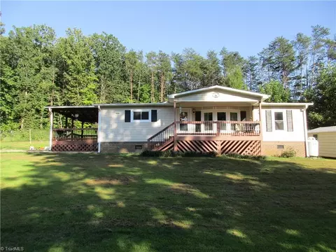 1093 Johnson Farm Rd, Pilot Mountain, NC 27041