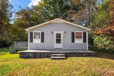 1511 Barto Pl, Greensboro, NC 27405