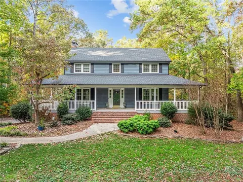 389 Walnut Dr, Asheboro, NC 27205