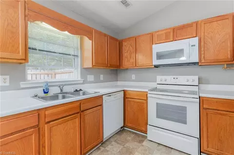 2900 Waterstone Loop, High Point, NC 27265 photo 11
