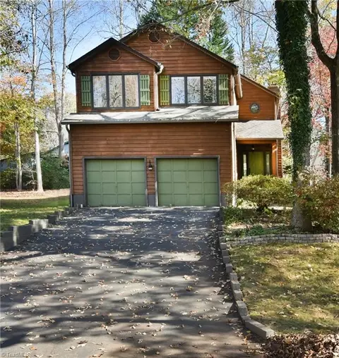 50 Carrisbrooke Ln, Winston Salem, NC 27104