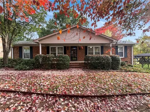 3611 Shagbark Dr, Greensboro, NC 27406