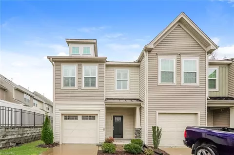 128 Thornhill Dr, Burlington, NC 27215