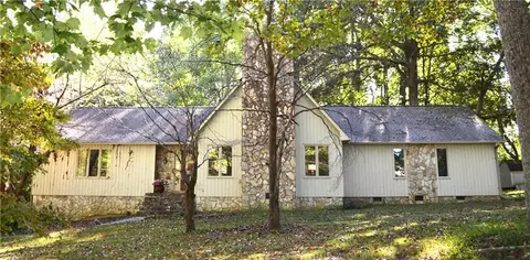 2306 Briarfield Ct, Pleasant Garden, NC 27313
