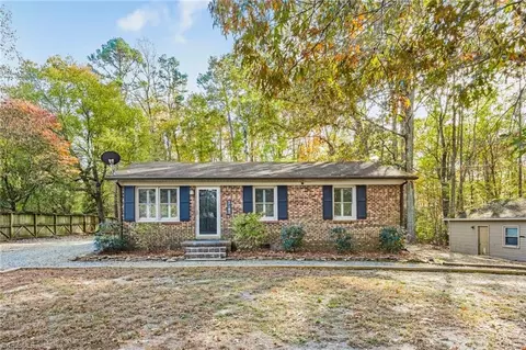 4500 Boxford Rd, Greensboro, NC 27406