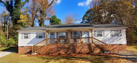 2208 Gable Way, High Point, NC 27262