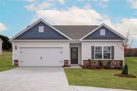 236 Dixieland Ct, King, NC 27021
