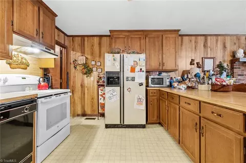 4906 Westhaven Ln, Trinity, NC 27370 photo 15
