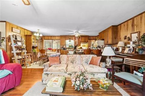 4906 Westhaven Ln, Trinity, NC 27370 photo 7