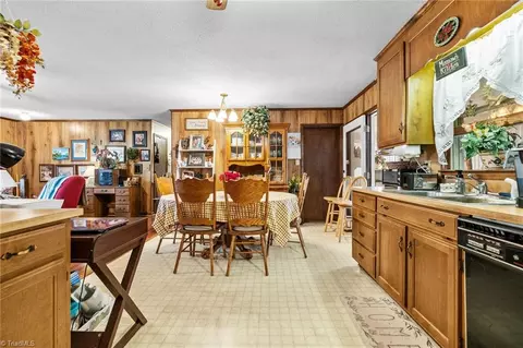 4906 Westhaven Ln, Trinity, NC 27370 photo 10