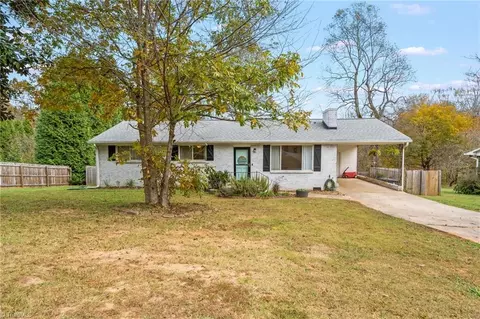 3151 Presley Dr, Winston Salem, NC 27107