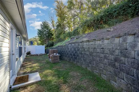 Exterior - 123 Bouldin Ct, Trinity, NC 27370 photo 5 of 7