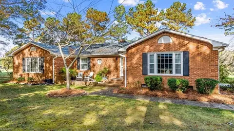 5 Warfield Ct, Greensboro, NC 27406