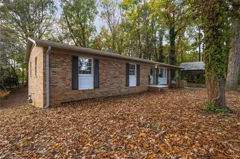 2975 Forest Dr, Randleman, NC 27317 photo 8