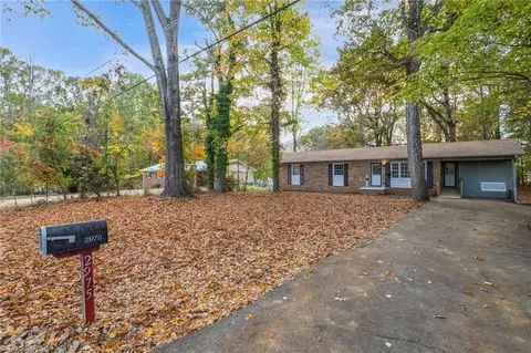 2975 Forest Dr, Randleman, NC 27317 photo 5